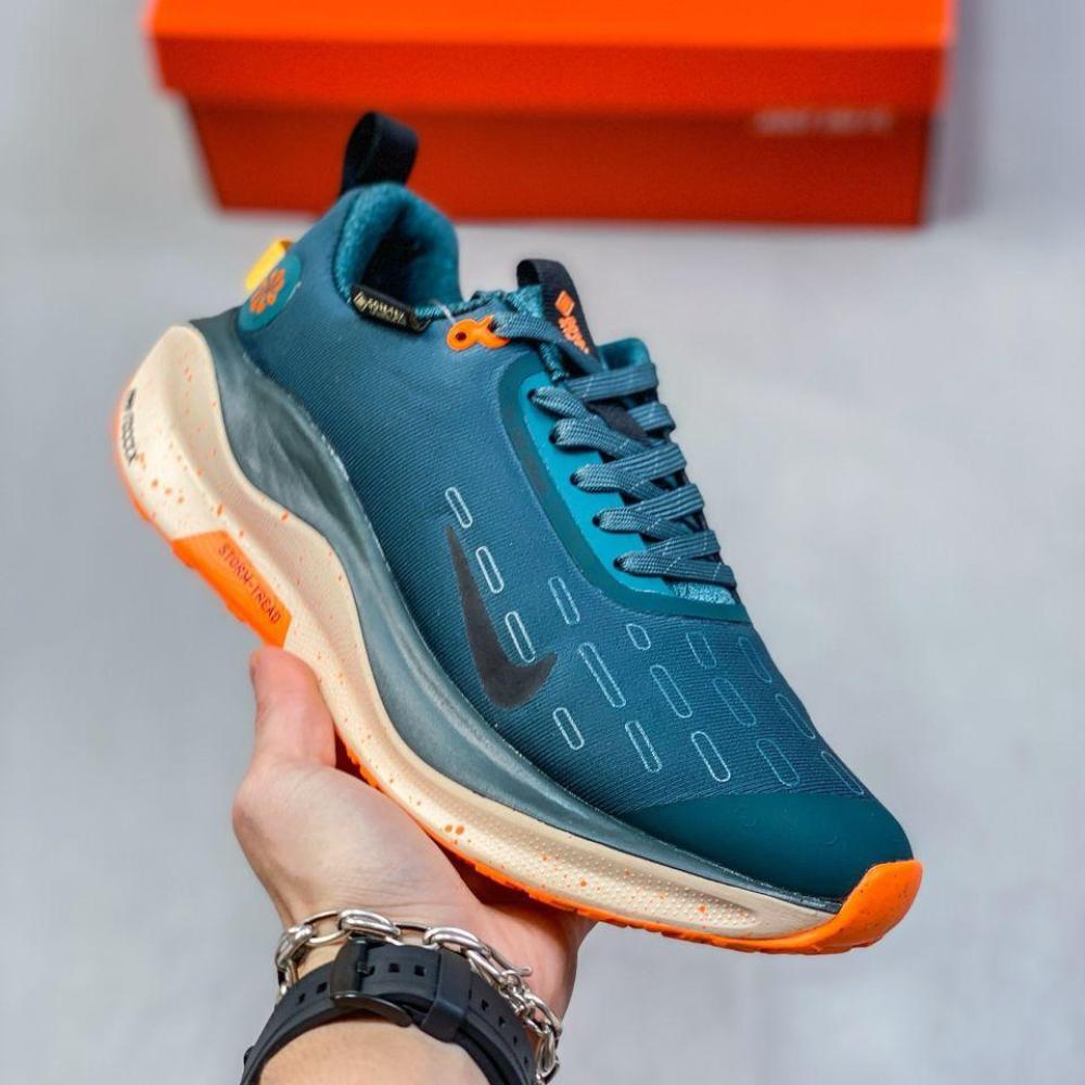 حذاء نايكي انفينتي رن4 Gore-Tex1 لون أخضر زيتي اورنج