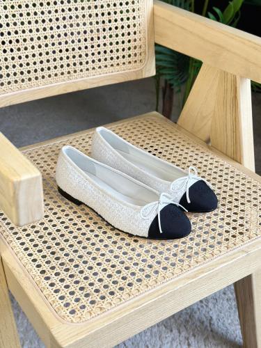 シャネル Chanel Women's Easy Wear Flat Tweed Black and White - E-SEVEN STORE