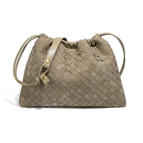 Elegant Bottega clutch bag in beige interlocking leather - E-SEVEN
