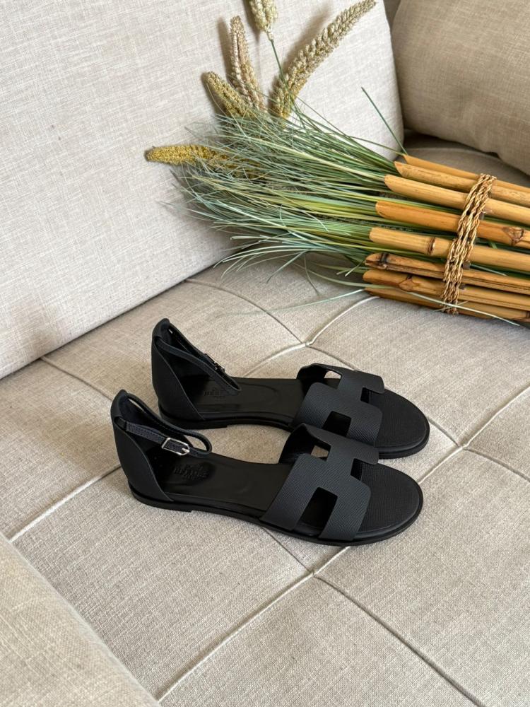 Hermes Santorini Flat Sandal for Women in Black