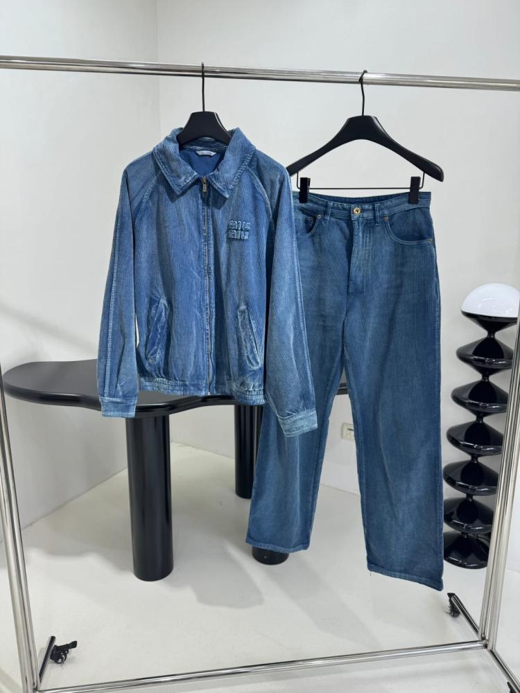 بدلة نسائية جينز ميوميو 2025 جاكيت وبنطال كاجوال بلون ازرق