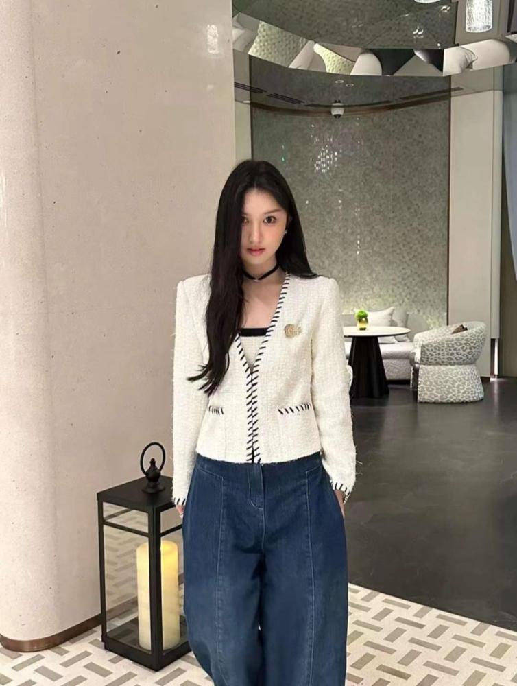 Chanel Women's Elegant Jacket, Short Style, Warm, White - E
