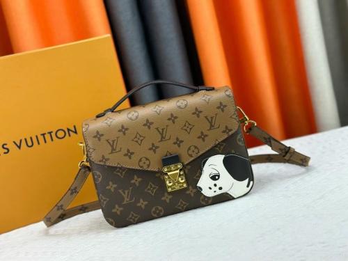 Gucci Supreme Small Top Handle Bag in Beige with Logo - E
