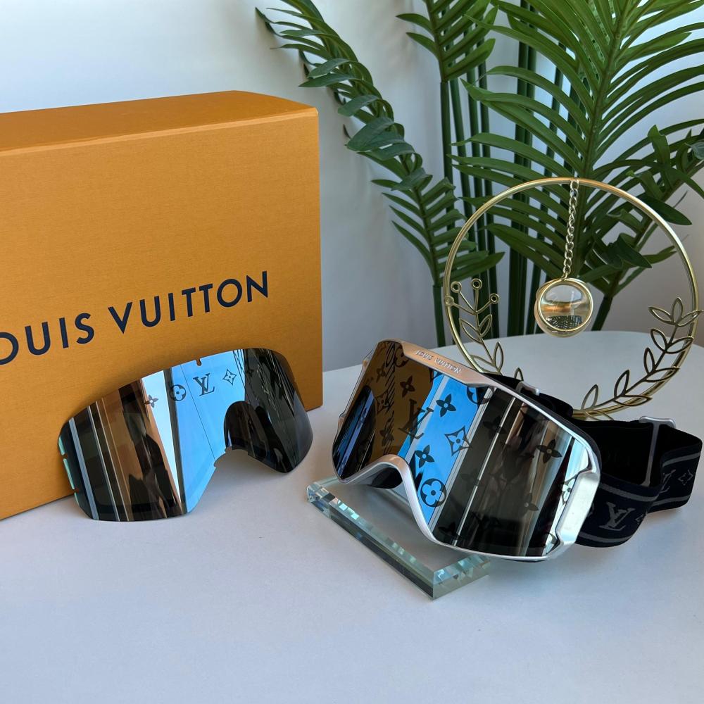 Louis Vuitton Monogram Black Unisex Snow Goggles - E-SEVEN STORE