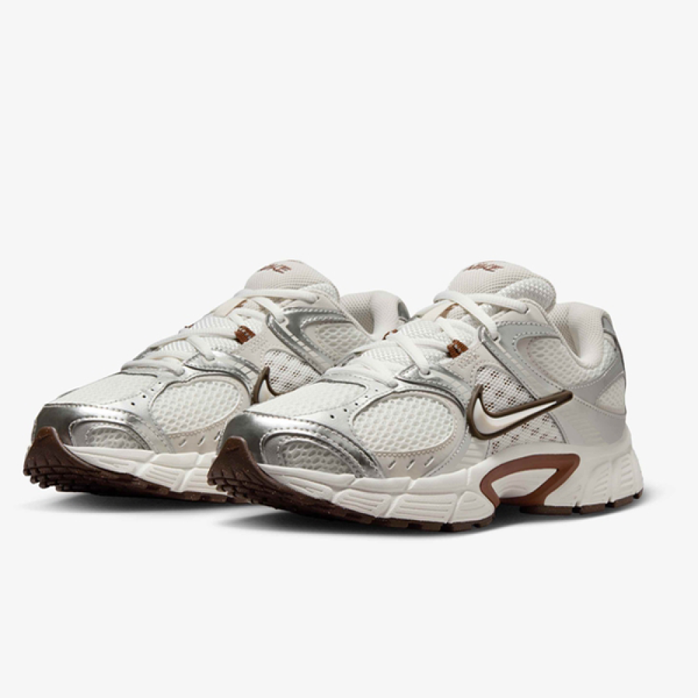 nike mesh shoes white