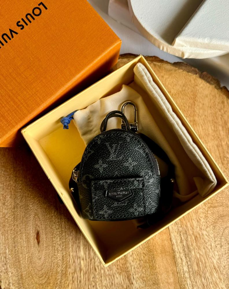 بارتي باغ لويس فيتون حجم صغير لون اسود عصرية