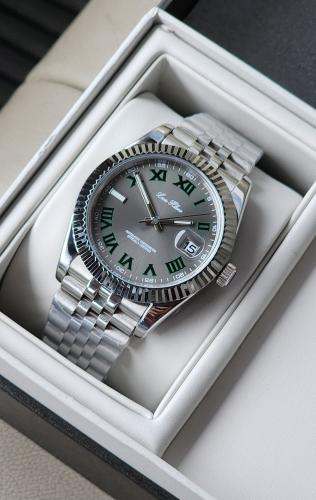 Gucci H25 Silver Metal Watch with Distinctive Blue Dial - E-SEVEN