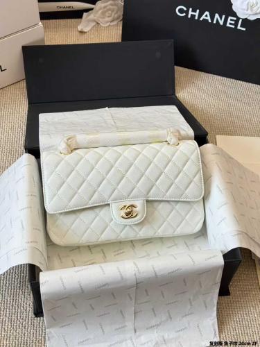 シャネル Chanel Women's Clutch with Chain 18cm White | ESEVEN STORE