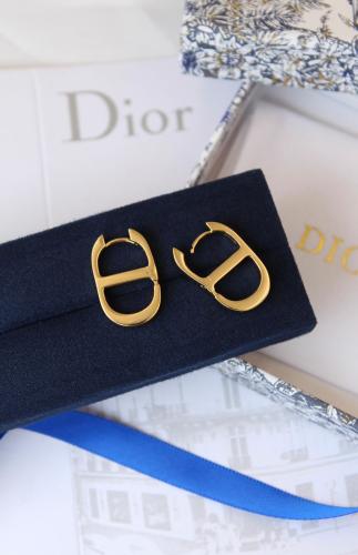 Dior CD Montaigne earrings in luxurious gold - E-SEVEN STORE