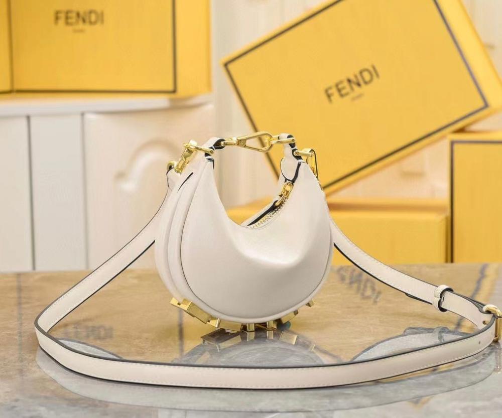 *専用ページ* Fendi Graffii Small White Shoulder Bag - E-SEVEN STORE