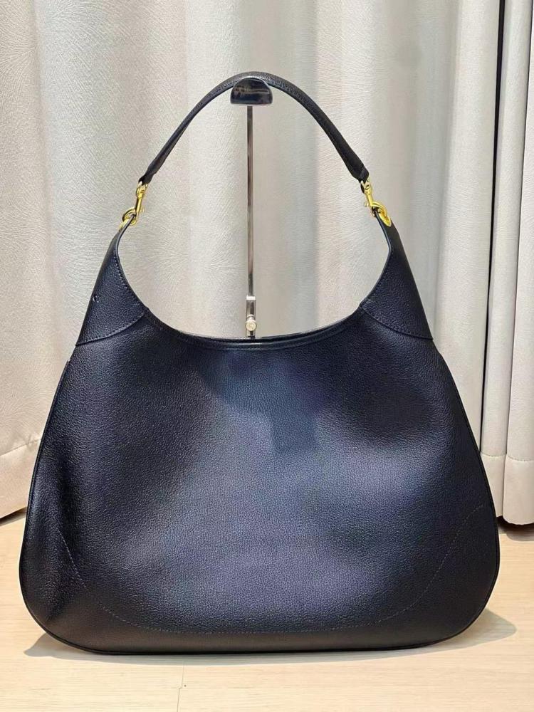 Gucci B Large Zip Bag in Luxury Leather in Black - E-SEVEN STORE