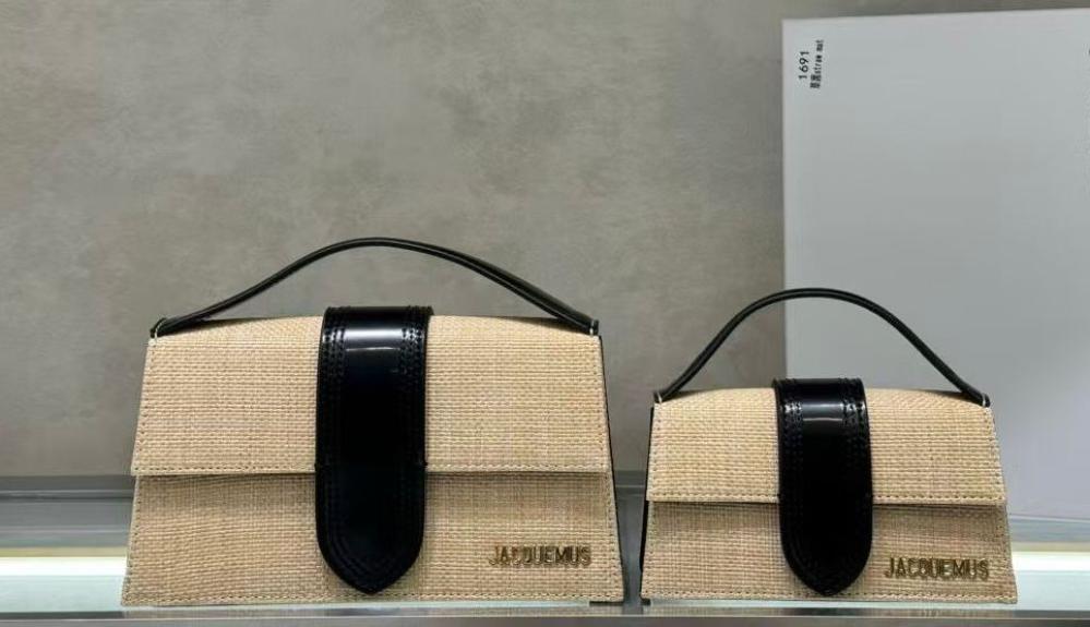 Jacquemus Le Bambino Women's Flap Bag in Beige and Black Leather