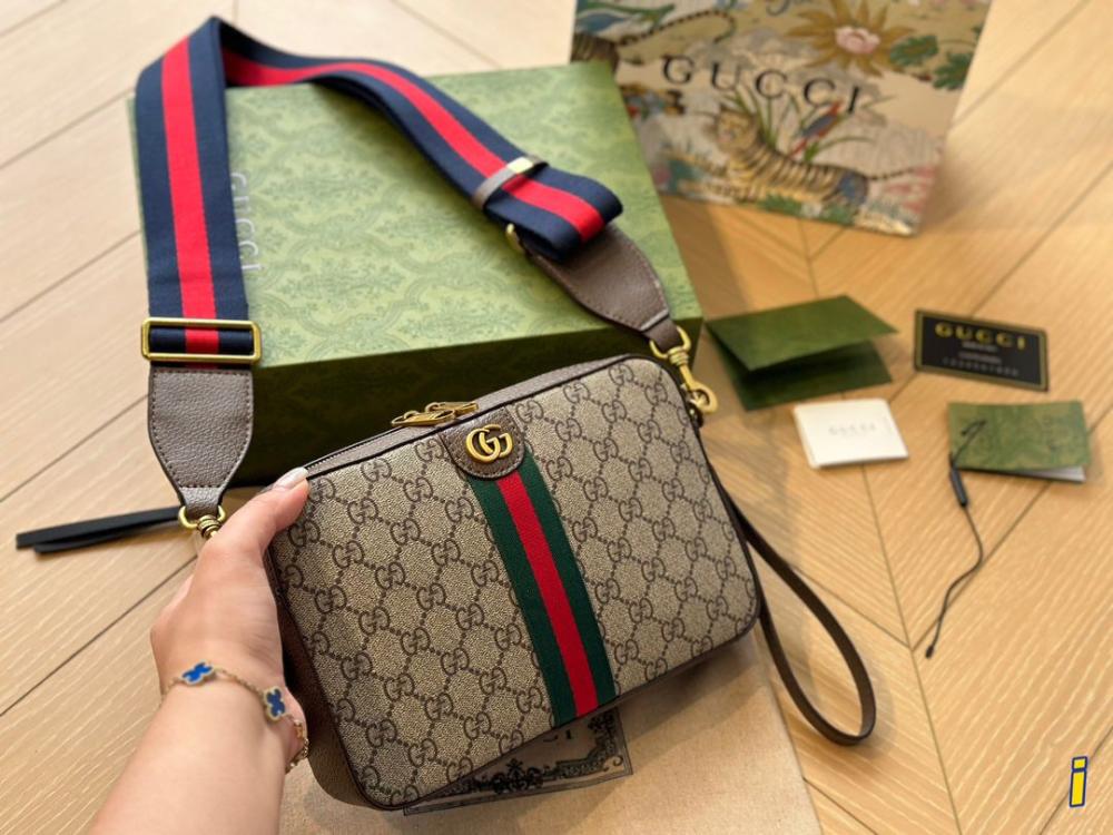 شنطة قوتشي نسائية أوفيديا GG بألوان العلامة التجارية