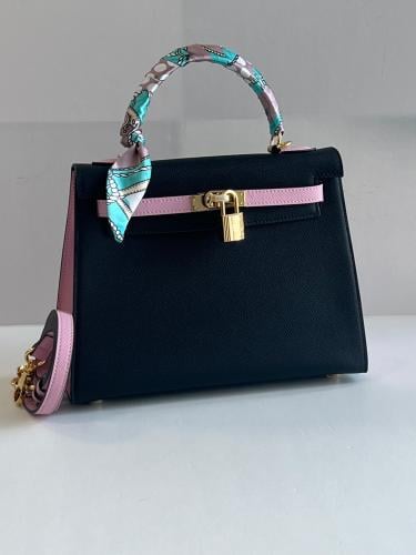 ディオール Chanel square pink vanity bag with shoulder chain - E-SEVEN