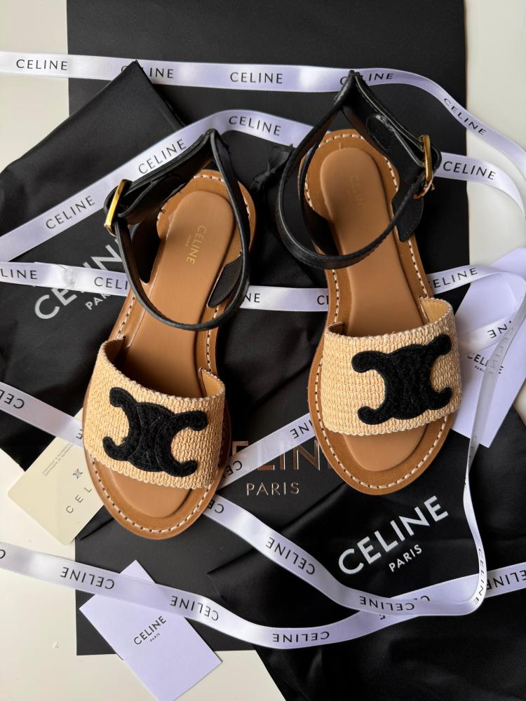 【カジュアルに♪】CELINE Woman Flat sandals Military Celine flat sandal in beige and black for women - E-SEVEN STORE