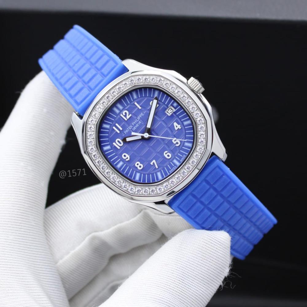Patek Philippe Aquanaut Ladies Fashion Watch Navy Blue Silver E
