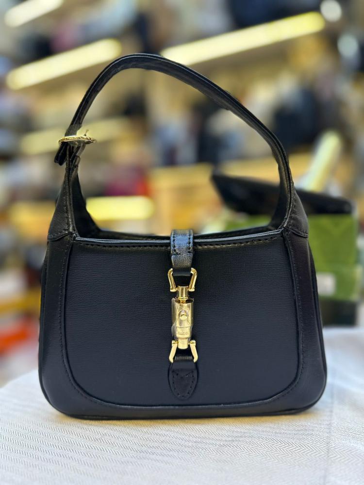 هاند باغ جوتشي للنساء بلاك سادة فخمة