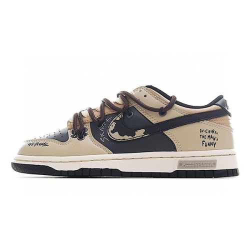 Nike Dunk Low sneakers in navy with beige detailing - E