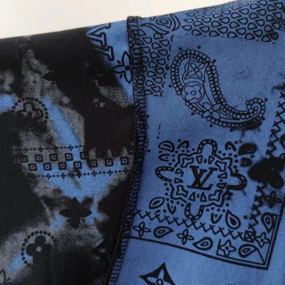 Louis Vuitton Bandana Print Monogram T-Shirt in Blue and Black - E