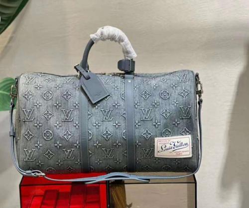 Louis Vuitton Monogram Luxury Zipper Style Medium Travel Bag - E