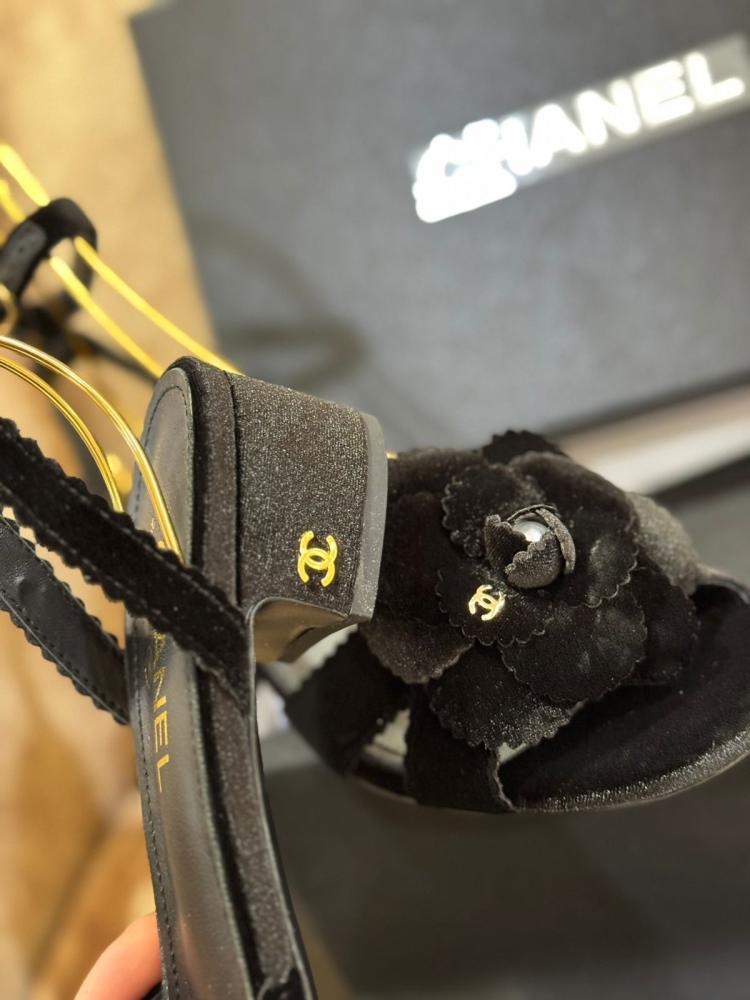 Chanel low heel sandal with back strap and flower