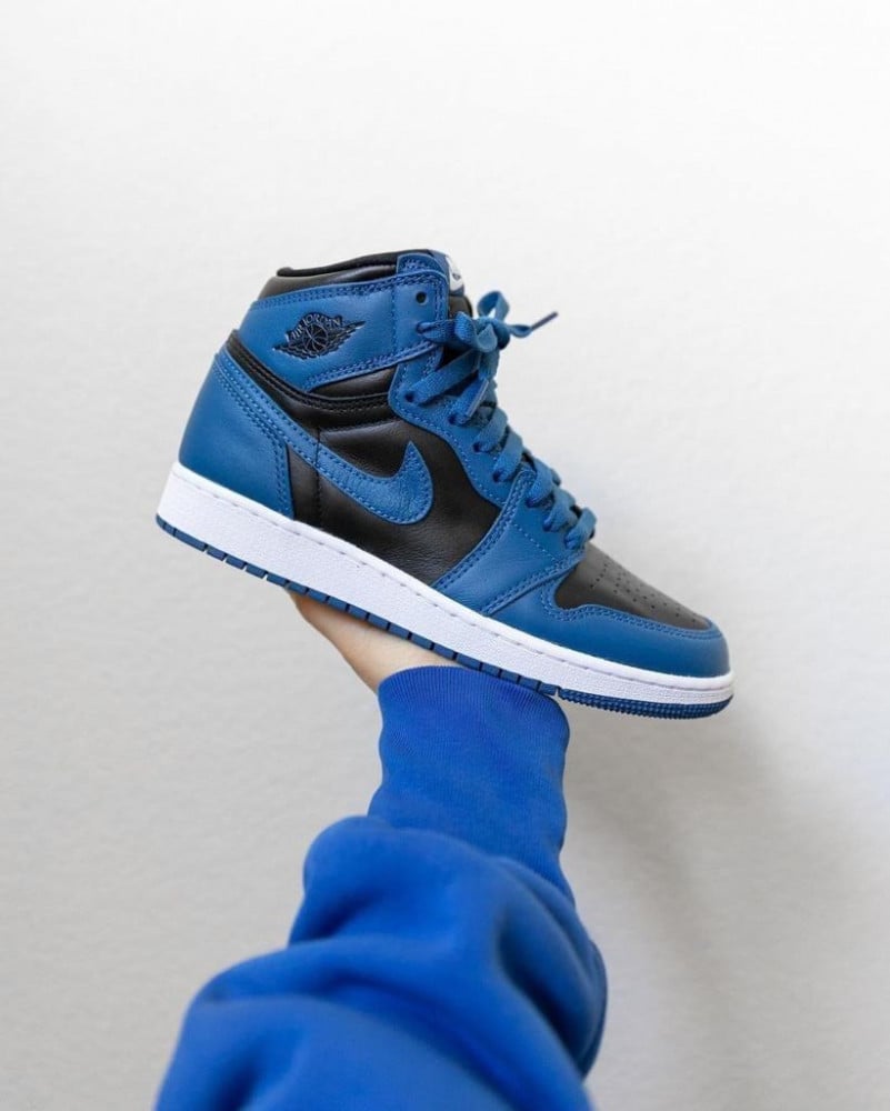 air jordan blue sneakers