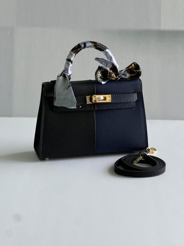 Chanel medium shoulder bag in beige quilted leather with