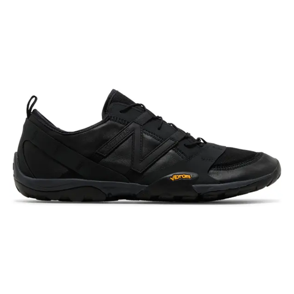 New Balance MT10 Unisex Sneakers, Black
