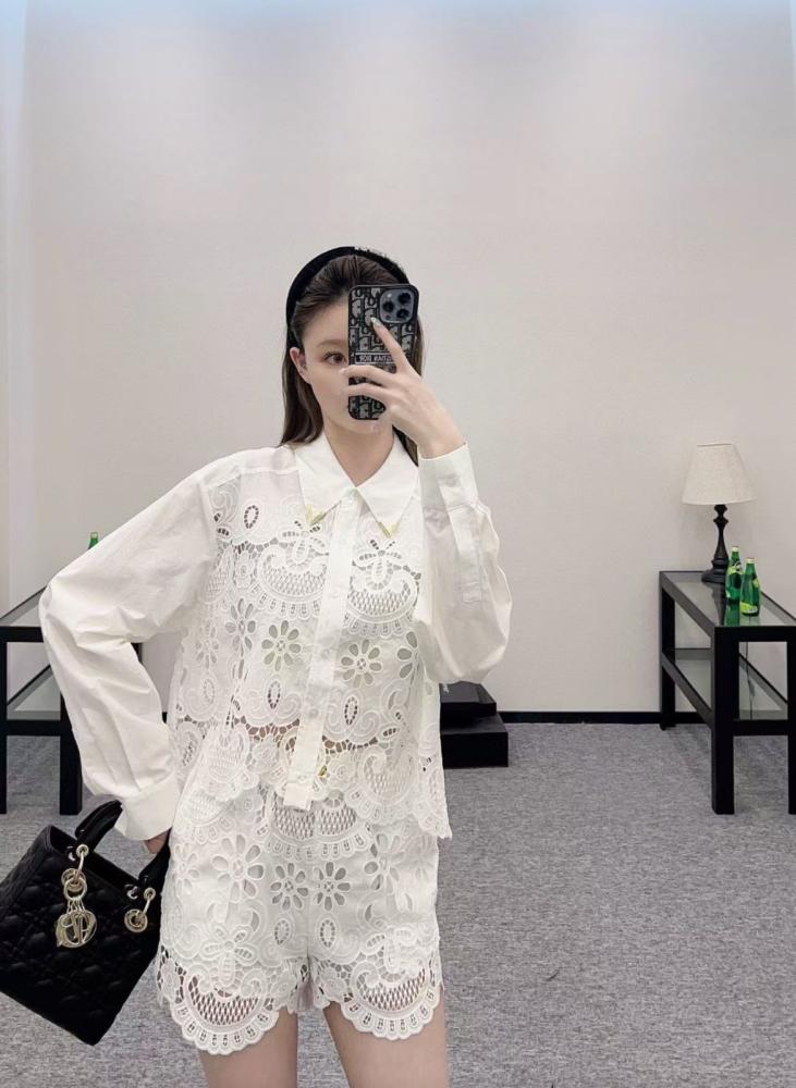 シャネル　Tシャツ Set Sport Valentino Women's White Cut Out Shirt and Shorts