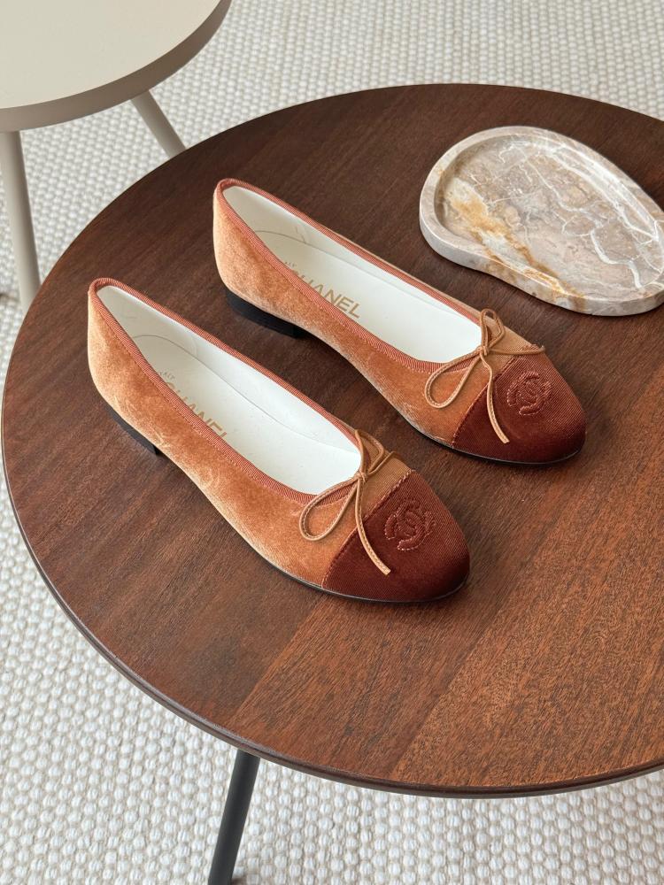 Chanel Ecru Women's Flat Shoes - E-SEVEN STORE