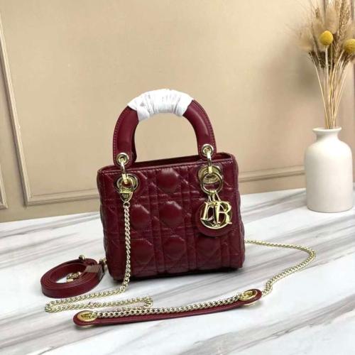 Dior women's small bag, elegant burgundy color, with a chain E