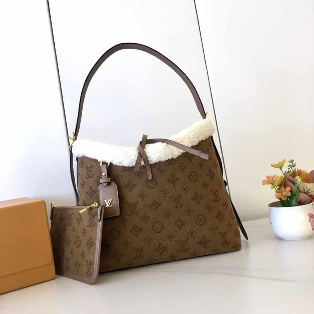 Louis Vuitton Carryall Women's Bag with Brown Fur Monogram