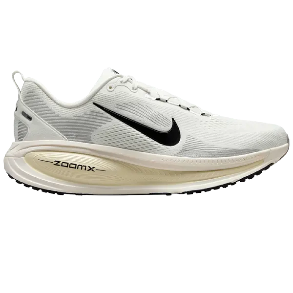 オンラインショップ Nike STORE E-SEVEN - Black and White Shoes, Running 18 Vomero スパイク・シューズ