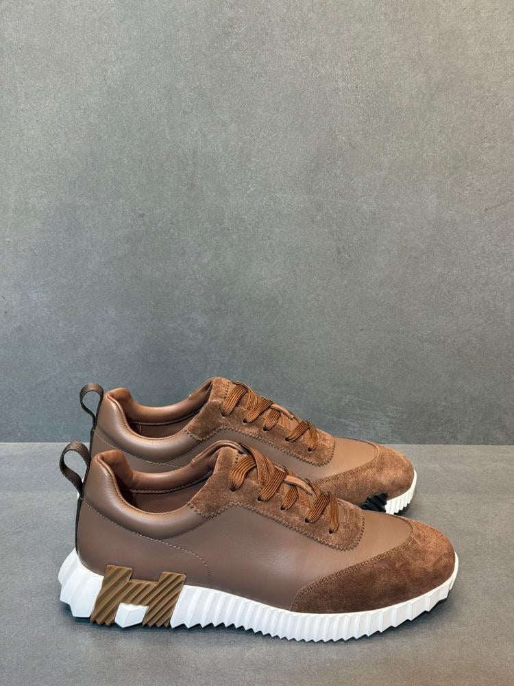 。 Hermes Bouncing Men's Leather & Suede Sneakers in Luxury