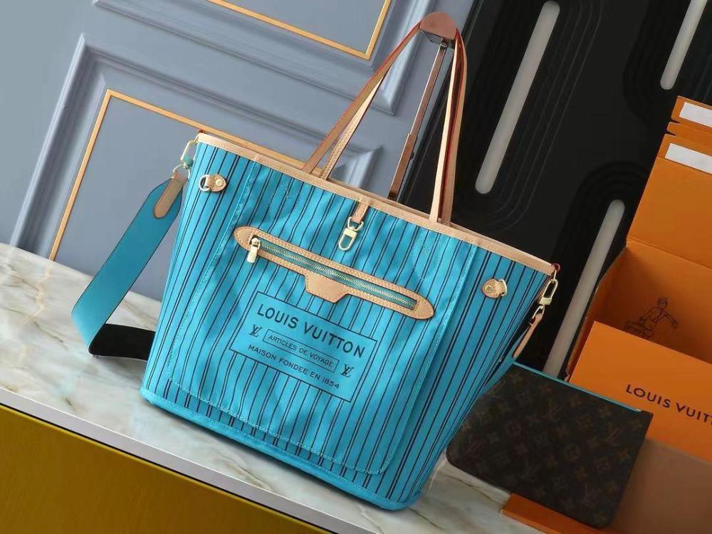 حقيبة يد ملونة لويس فيتون نيفرفول بحامل كتف لون ازرق