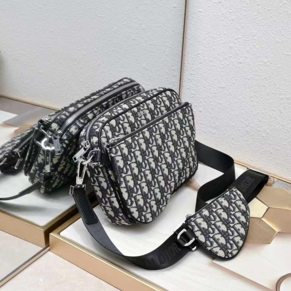 Dior Saddle Shoulder Bag with D Oblique Logo in Black and White