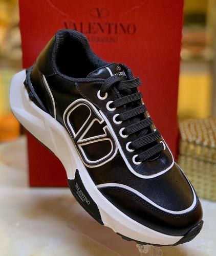 Valentino Vl7N Men's Classic Black Sneaker - E-SEVEN STORE