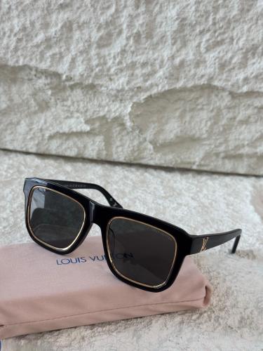 Louis Vuitton Men's Square Sunglasses with Thick Frame, Black and