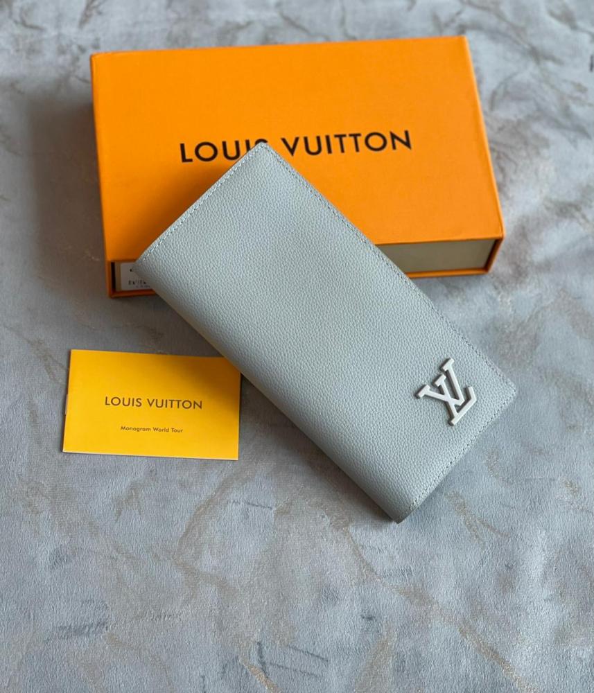 Louis Vuitton Logo Brand Plain Wallet, Elegant Grey - E