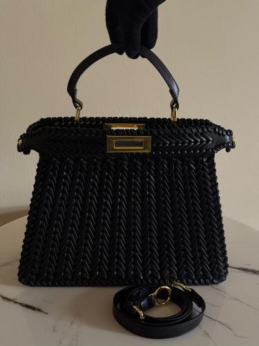 FENDI Peekaboo ショルダーバッグ Fendi Peekaboo ECU 33cm Bag in Black Braided Leather | ESEVEN STORE