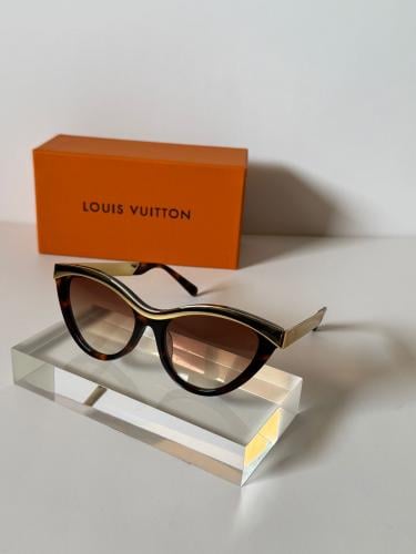 Louis Vuitton Blend Cat Eye Sunglasses in Honey and Gold E-SEVEN