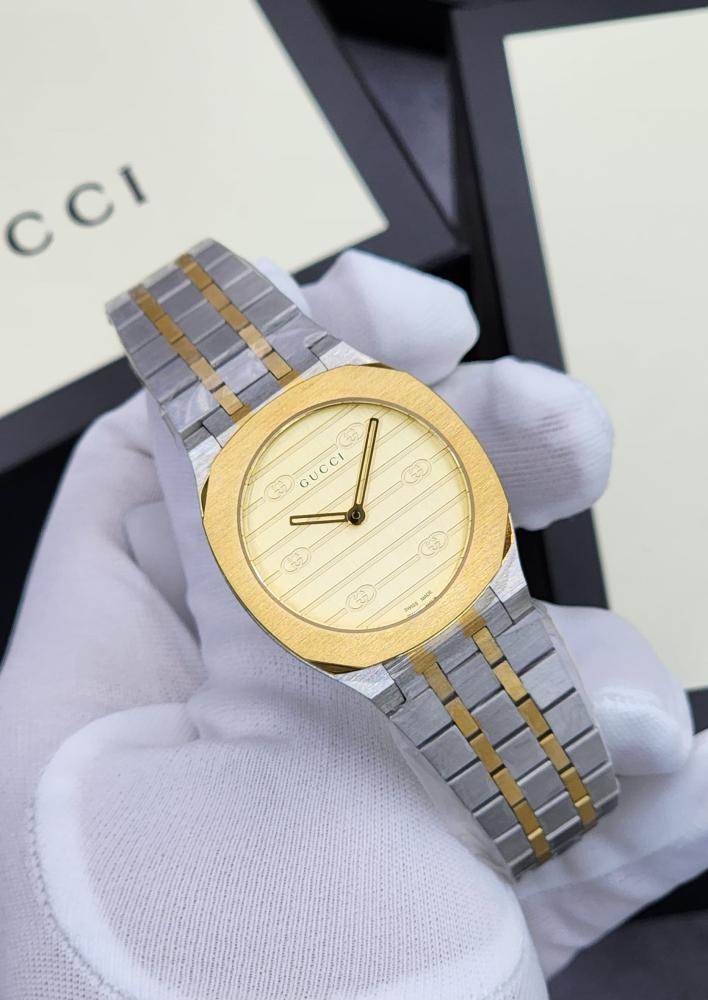 ساعة راقية معدنية غوتشي نسائية H25 سيلفر جولد