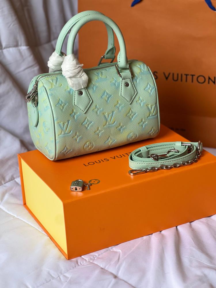 Diorバック Louis Vuitton Speedy Small 20cm Bag in Aqua Monogram - E