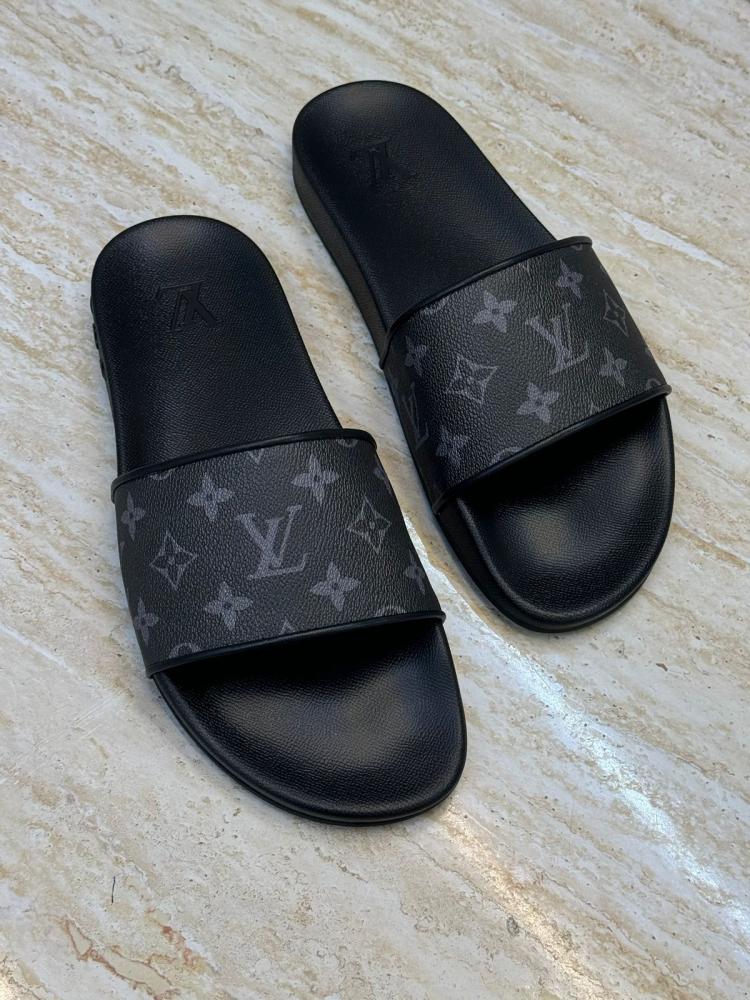 Louis Vuitton Monogram Black Leather Slipper