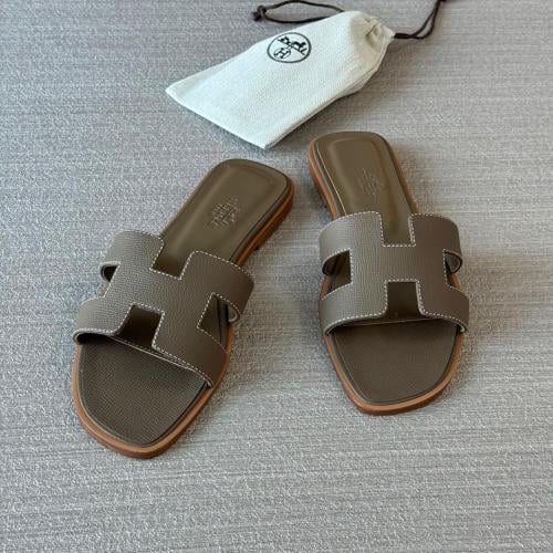 Hermes Oran Brown Flat Leather Sandal E-SEVEN STORE
