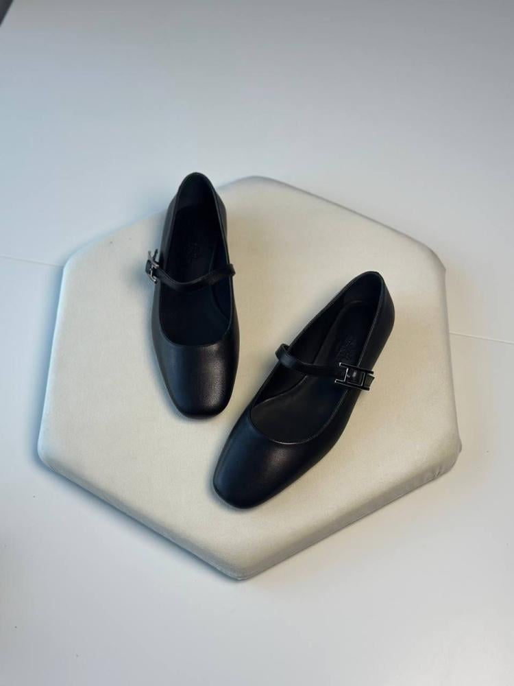 Hermes women's classic ballerina flats, black leather