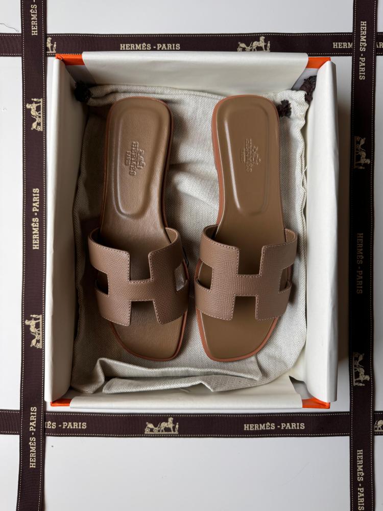 HERMES ブラウンレザー スライドサンダル 45 HERMES ブラウンレザー スライドサンダル 45