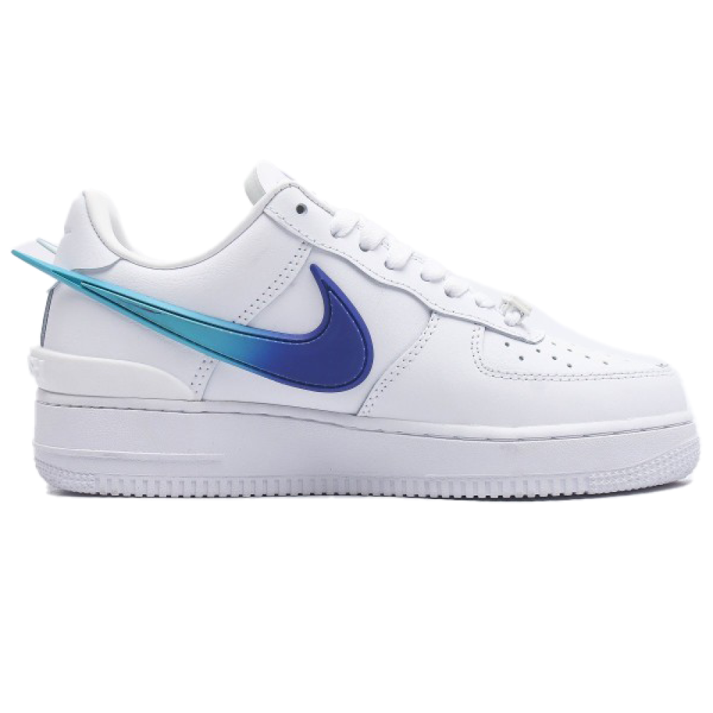 حذاء نايكي Swoosh Ambush للجنسين لون ابيض شعار ازرق احمر