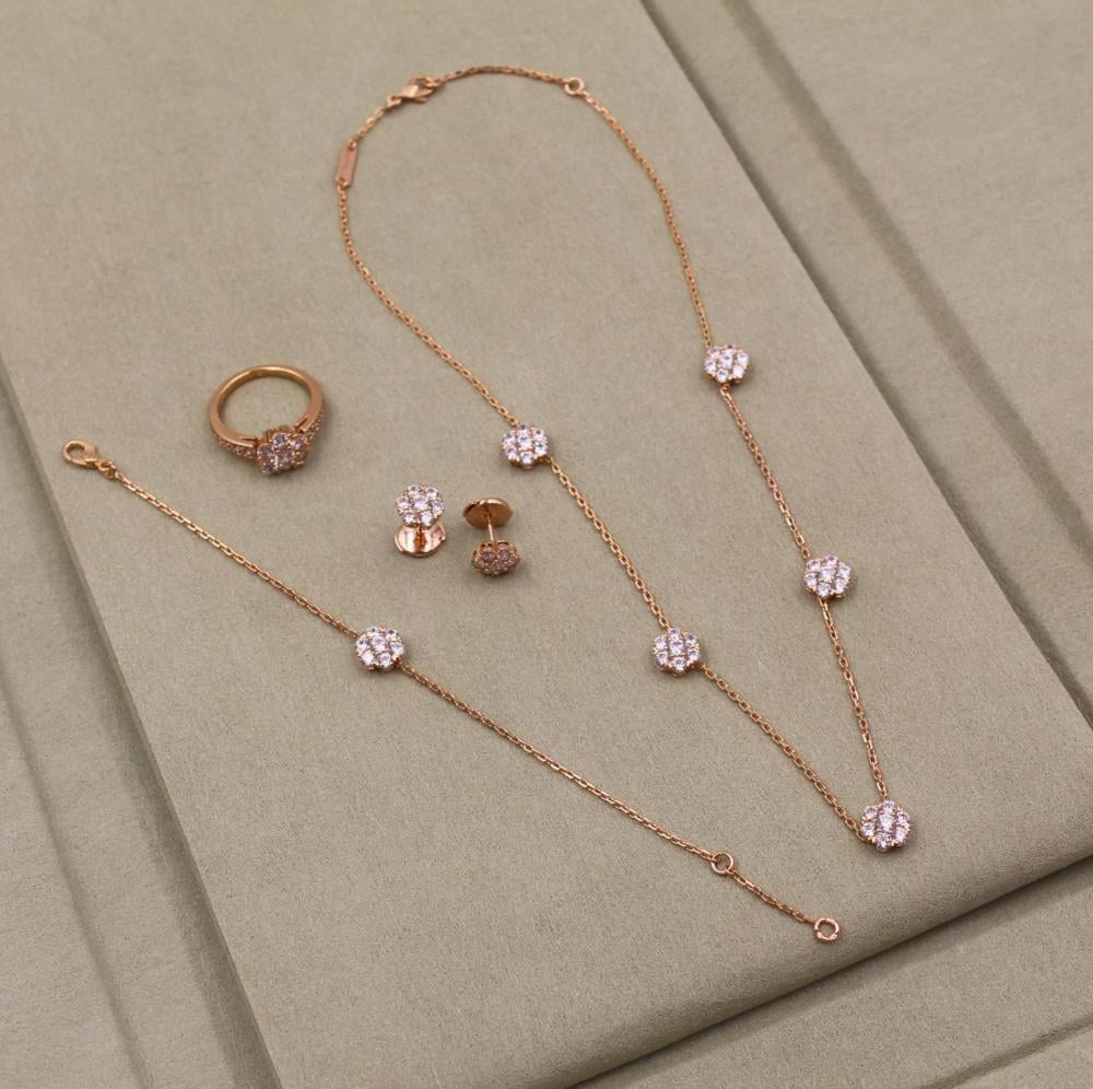 ルイ Van Cleef & Arpels gold and pink accessory set: necklace