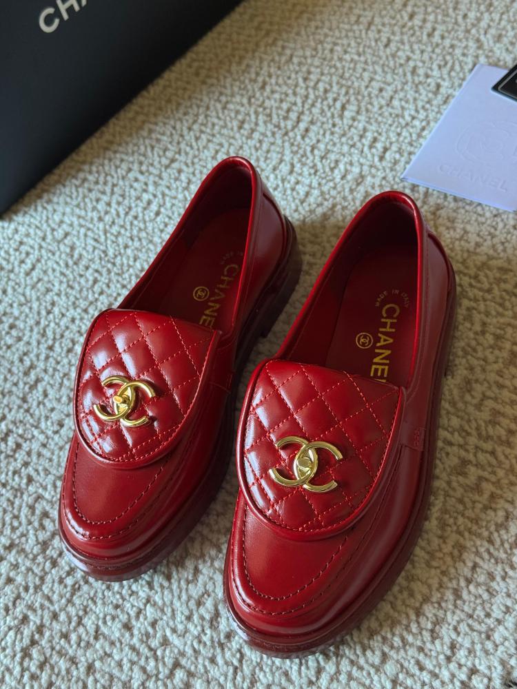 Chanel Moccasin Flat Shoes for Women in Red with a Stylish Quilted Cover